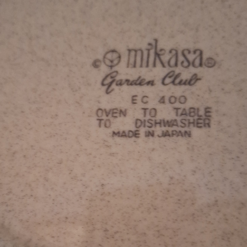 Mikasa Garden Club Speckled Plate